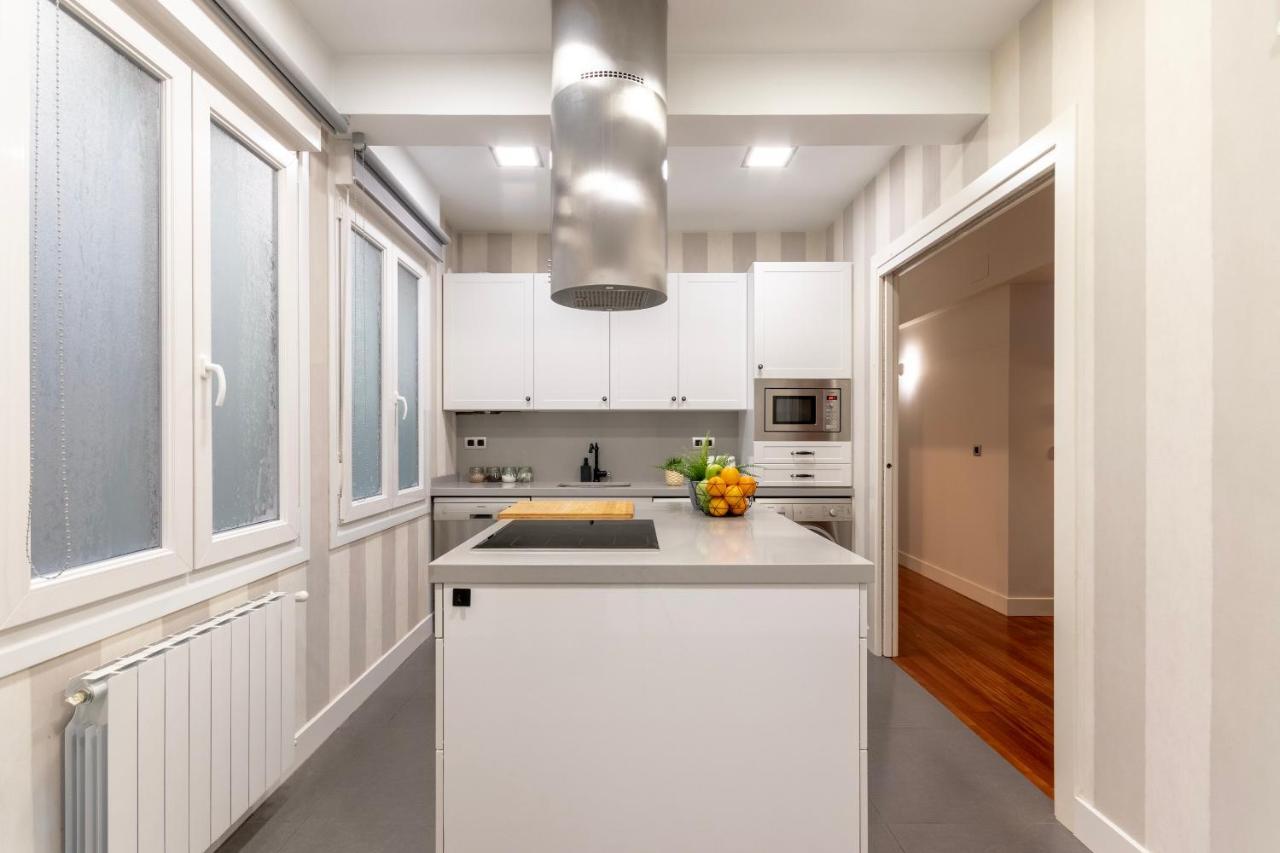 Gran Apartamento Con Estilo En El Centro De Bilbao Kültér fotó